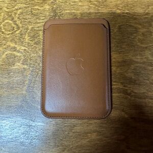 Apple wallet for MagSafe brown, like new